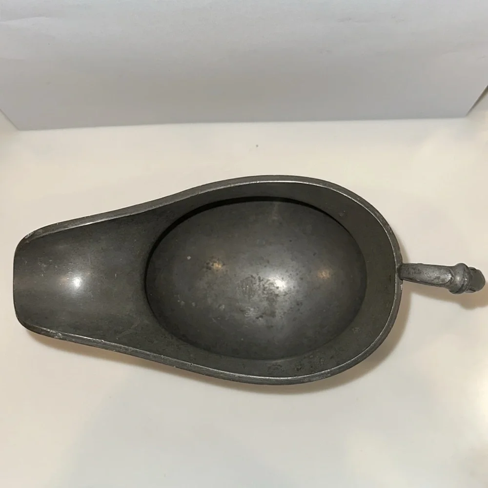 WALKER & HALL Seffield England Pewter Sauce/Gravy Boat Fully Stamped